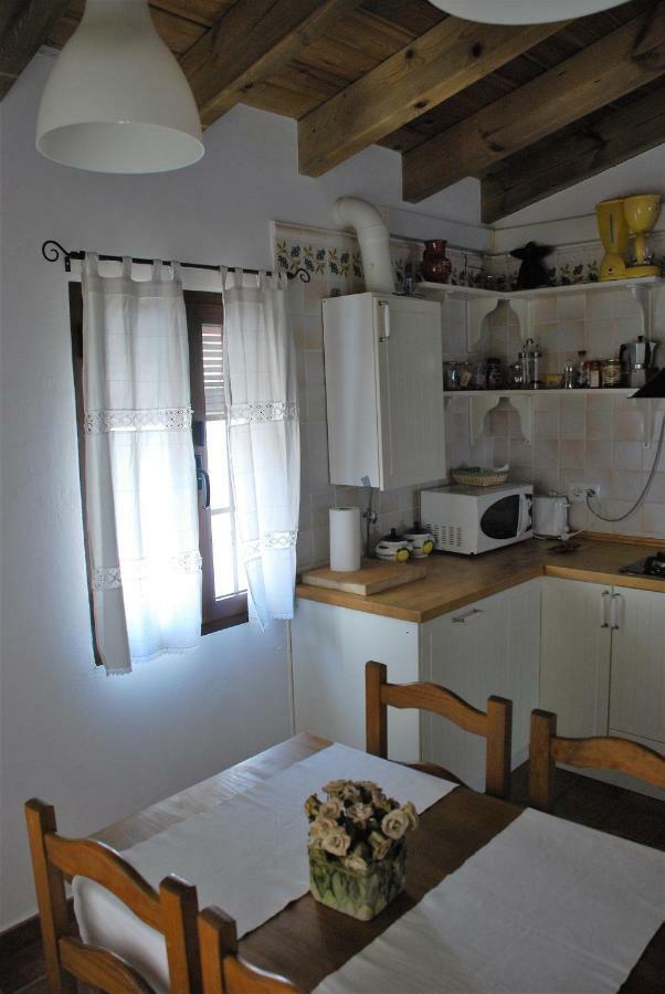 Casa Rural La Torre Альмонастер-ла-Реаль Экстерьер фото