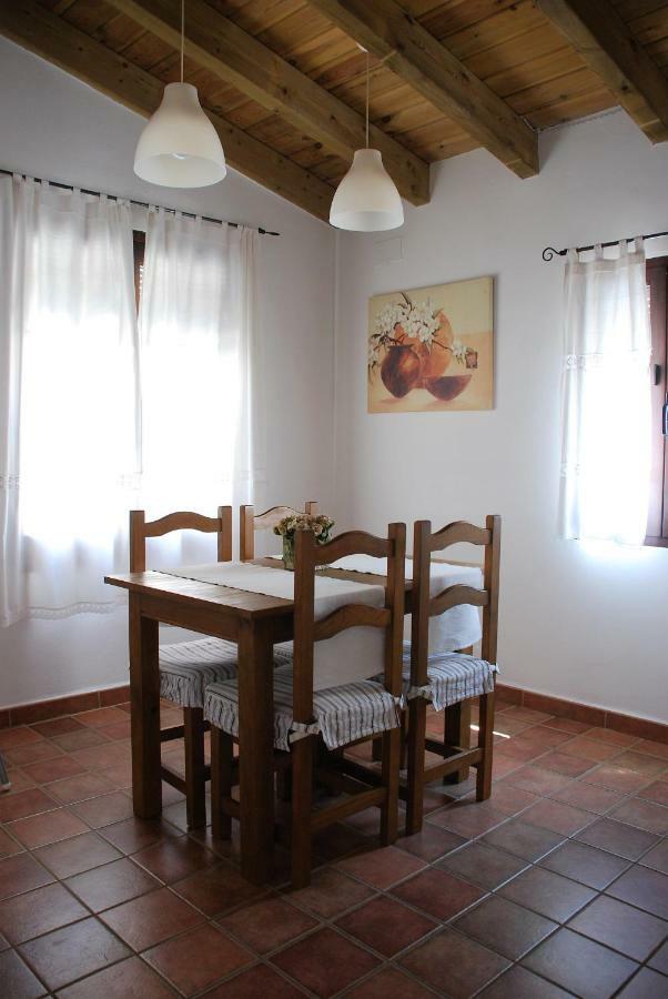 Casa Rural La Torre Альмонастер-ла-Реаль Экстерьер фото