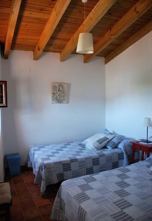 Casa Rural La Torre Альмонастер-ла-Реаль Экстерьер фото